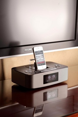 Philips&#174; Docking System -- 
Featured in every one of our Executive Level rooms, our personalized Philips Docking System allows you to enjoy your own music to unwind while charging your iPad&#174;, iPod&#174; or iPhone&#174;.
